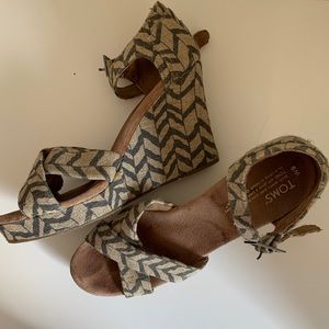 Toms wedge sandals
